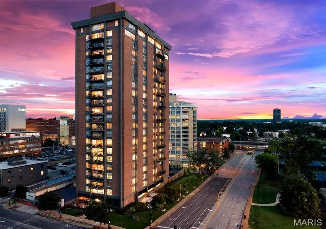 Homes for sale in Clayton, MO | 200 S Brentwood Blvd S #14C, Clayton, MO 63105 | MLS# MIS26040177