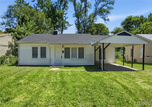 Homes for sale in Cahokia, IL | 36 Louise Ln, Cahokia, IL 62206 | MLS# MIS26040204