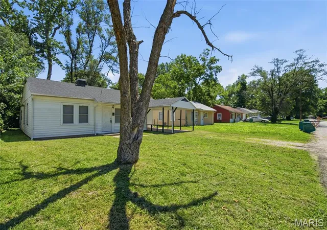 Homes for sale in Cahokia, IL | 36 Louise Ln, Cahokia, IL 62206 | MLS# MIS26040204
