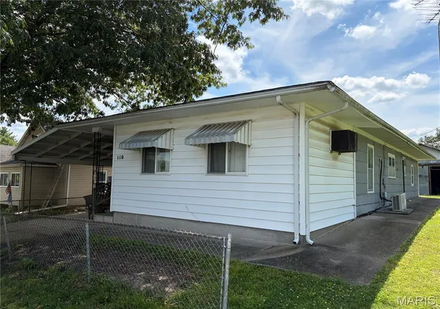 Homes for sale in Taylor Springs, IL | 110 Water St, Taylor Springs, IL 62089 | MLS# MIS26040205