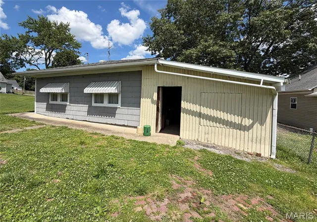 Homes for sale in Taylor Springs, IL | 110 Water St, Taylor Springs, IL 62089 | MLS# MIS26040205