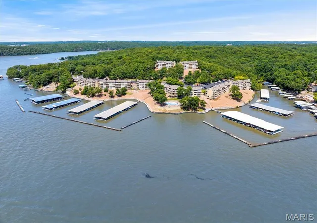 Homes for sale in Osage Beach, MO | 2500 Bay Point Lane, Osage Beach, MO 65065 | Houzeo