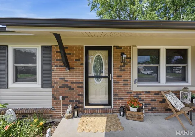 3rd image of 3255 Ipswich Ln, Saint Charles, MO 63301 | MLS# MIS26040218