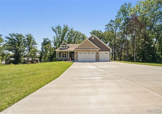 2nd image of 442 Shady Trail Dr, Troy, MO 63379 | MLS# MIS26040229