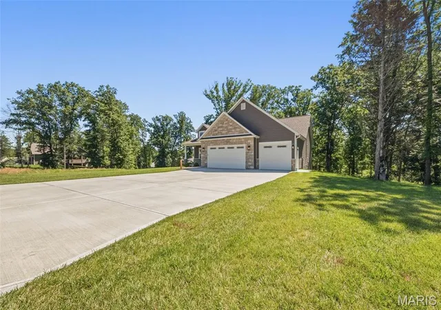 47th image of 442 Shady Trail Dr, Troy, MO 63379 | MLS# MIS26040229
