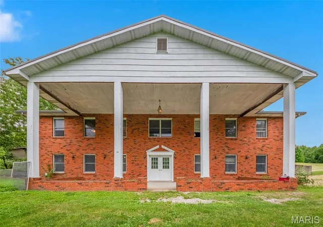 Homes for sale in Elsberry, MO | 70 Hartley Ln, Elsberry, MO 63343 | MLS# MIS26040231