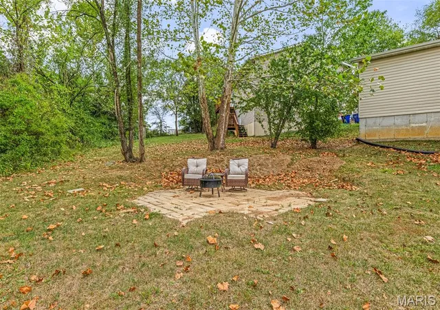 Photo 2 of Single family home for sale at 1860 Deer Creek Dr, De Soto, MO 63020 | MLS# MIS26040234 | Listing updated on 2026-10-08