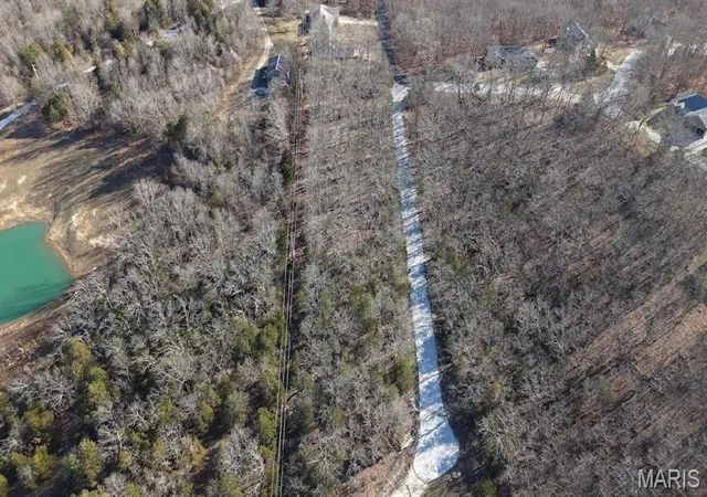 3rd image of 6089 Richmond Dr, Hillsboro, MO 63050 | MLS# MIS26040249