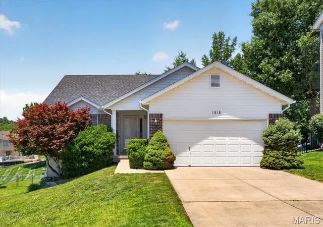 Homes for sale in Arnold, MO | 1515 Jonathan Ct, Arnold, MO 63010 | MLS# MIS26040251
