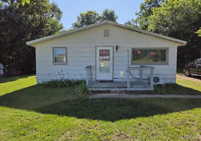 Photo 3 of Single family home for sale at 20881 Main St, Alexandria, MO 63430 | MLS# MIS26040254 | Listing updated on 2026-08-12