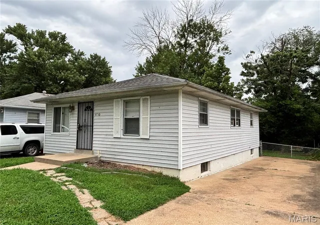 2nd image of 9710 Balboa Dr, Saint Louis, MO 63136 | MLS# MIS26040258