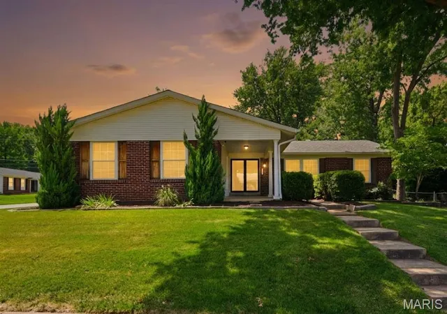 Homes for sale in Maryland Heights, MO | 1843 Redcoat Dr, Maryland Heights, MO 63043 | MLS# MIS26040259