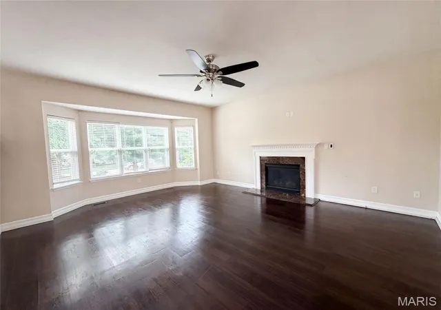 3rd image of 819 Harding St, St Peters, MO 63376 | MLS# MIS26040267