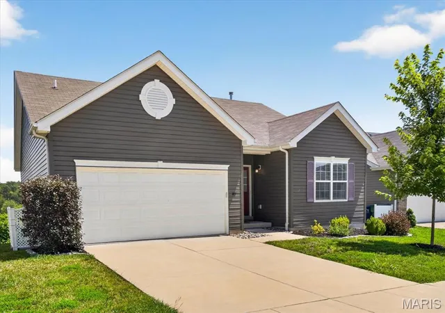 Homes for sale in Fenton, MO | 417 Timber Valley Trl, Fenton, MO 63026 | MLS# MIS26040277