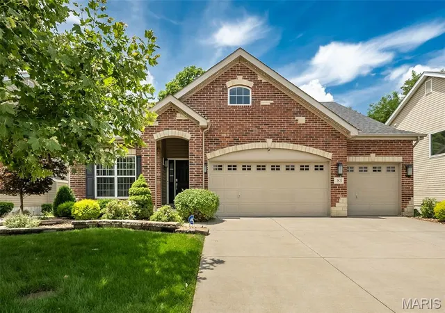 Homes for sale in Lake Saint Louis, MO | 83 S Ridgewynd Ct, Lake Saint Louis, MO 63367 | MLS# MIS26040289