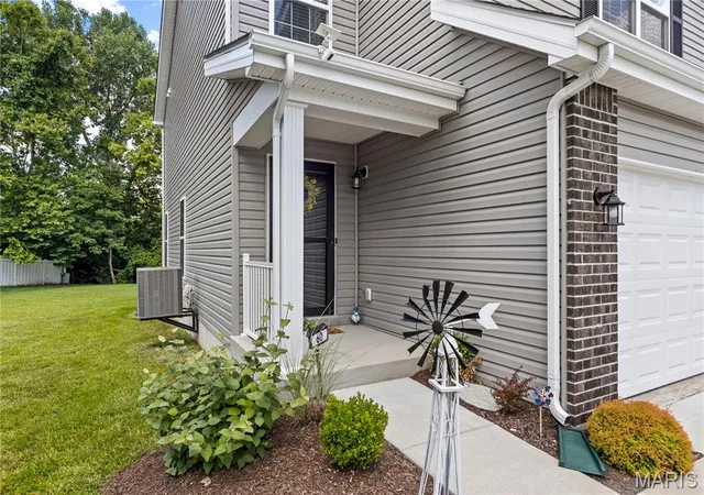 5th image of 60 Richmond Center Ct, Saint Peters, MO 63376 | MLS# MIS26040302