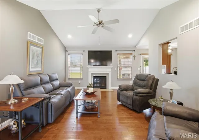 image of 2520 Welsch Dr, Belleville, IL 62221 | MLS# MIS26040303
