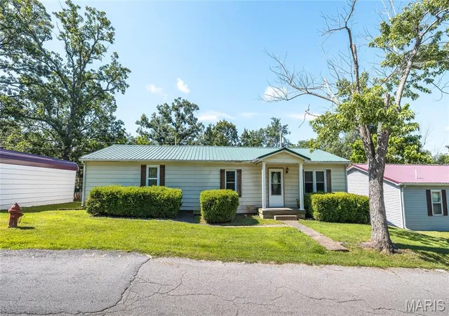 Homes for sale in Dixon, MO | 107 Aspen Rd, Dixon, MO 65459 | MLS# MIS26040313