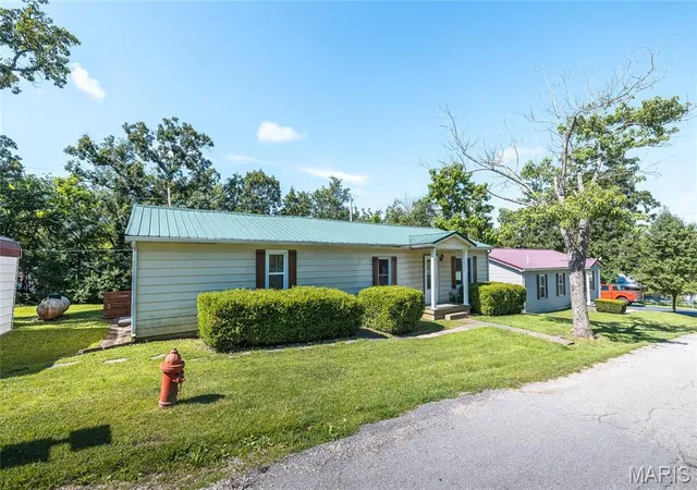 Homes for sale in Dixon, MO | 107 Aspen Rd, Dixon, MO 65459 | MLS# MIS26040313