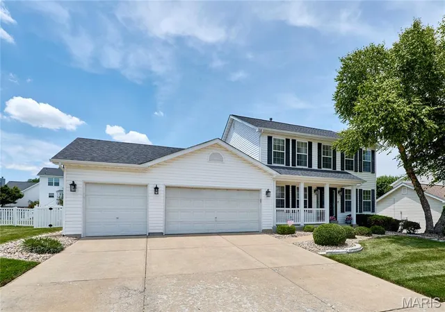 Photo 1 of Sale Pending at 13 Lord Edward Ct, O Fallon, MO 63366 | MLS# MIS26040316 | Listing updated on 2026-07-13