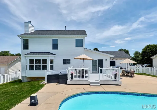 Photo 3 of Sale Pending at 13 Lord Edward Ct, O Fallon, MO 63366 | MLS# MIS26040316 | Listing updated on 2026-07-13