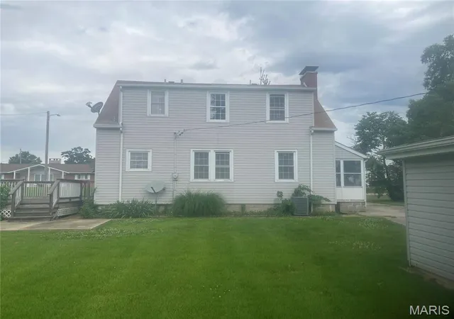 Homes for sale in Columbia, IL | 512 W Legion Ave, Columbia, IL 62236 | MLS# MIS26040325