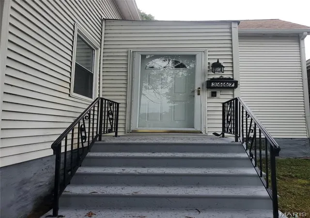 Photo 3 of Single family home for sale at 3667 Steins St, Saint Louis, MO 63116 | MLS# MIS26040327 | Listing updated on 2026-07-21