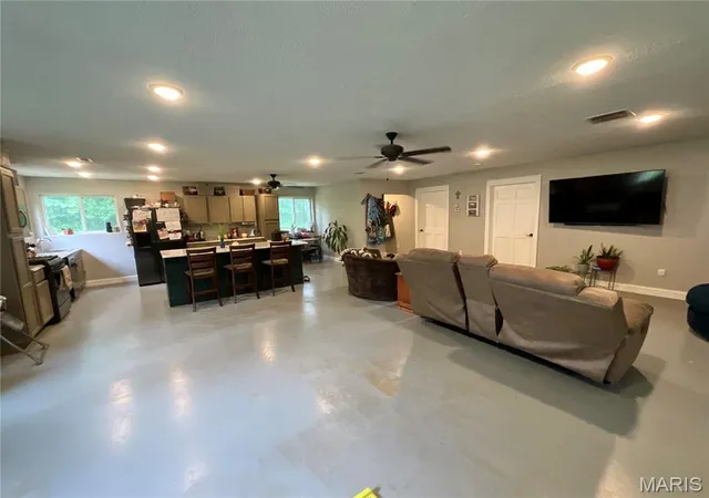 Homes for sale in West Plains, MO | 7981 County Road 5090, West Plains, MO 65775 | MLS# MIS26040345