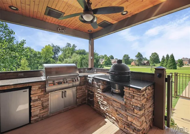 Photo 3 of Single family home for sale at 215 Wyndridge Ct, Belleville, IL 62226 | MLS# MIS26040350 | Listing updated on 2026-09-29
