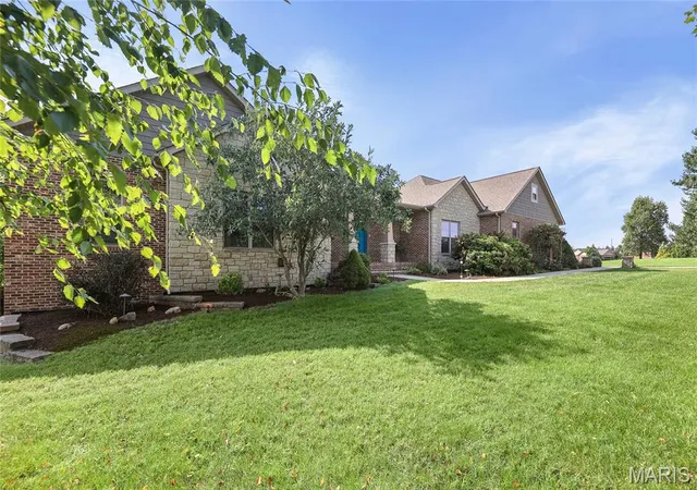 50th image of 215 Wyndridge Ct, Belleville, IL 62226 | MLS# MIS26040350