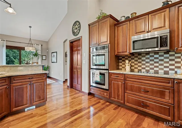 Photo 4 of Single family home for sale at 8449 Stone Ledge Dr, Edwardsville, IL 62025 | MLS# MIS26040351 | Listing updated on 2026-10-20