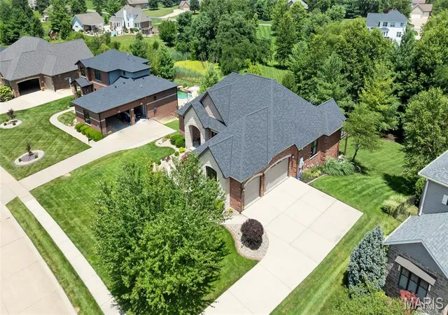Homes for sale in Edwardsville, IL | 8449 Stone Ledge Dr, Edwardsville, IL 62025 | MLS# MIS26040351