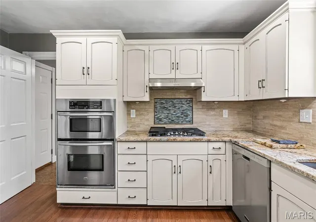 Homes for sale in O'fallon, IL | 1117 Woodleaf Dr, O'fallon, IL 62269 | MLS# MIS26040356