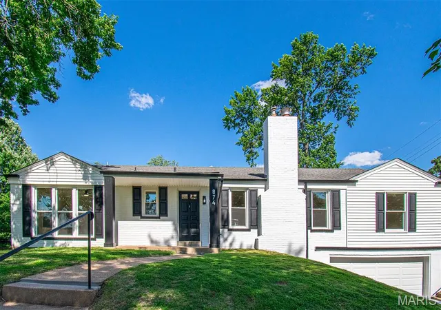 Homes for sale in University City, MO | 874 Albey Ln, University City, MO 63132 | MLS# MIS26040364
