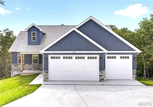 Photo 1 of Sale Pending at 1665 Scenic Dr, Festus, MO 63028 | MLS# MIS26040367 | Listing updated on 2026-09-17