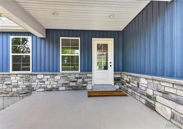 Photo 4 of Sale Pending at 1665 Scenic Dr, Festus, MO 63028 | MLS# MIS26040367 | Listing updated on 2026-09-17