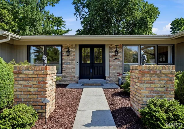 2nd image of 14483 Eddington Dr, Chesterfield, MO 63017 | MLS# MIS26040377