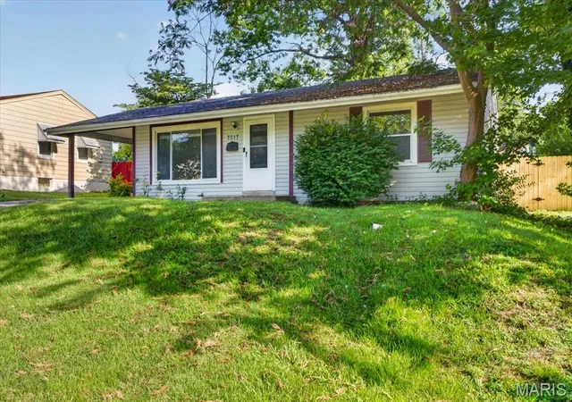 Homes for sale in Saint Louis, MO | 7017 Foxcroft Dr, Saint Louis, MO 63123 | MLS# MIS26040378