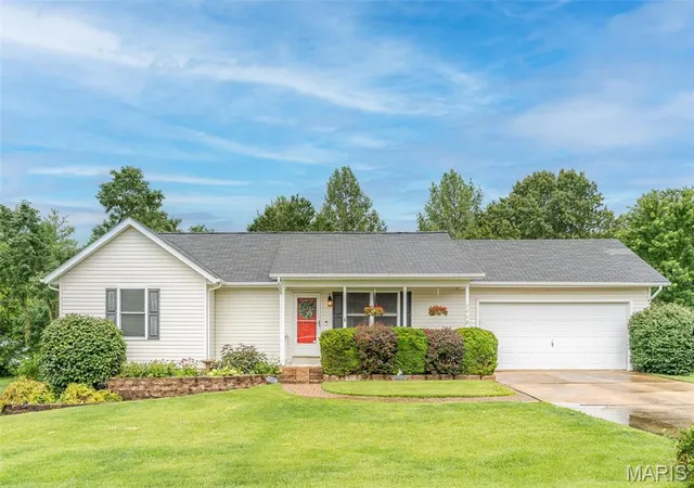 Homes for sale in Union, MO | 7712 Meadow View Cir, Union, MO 63084 | MLS# MIS26040391