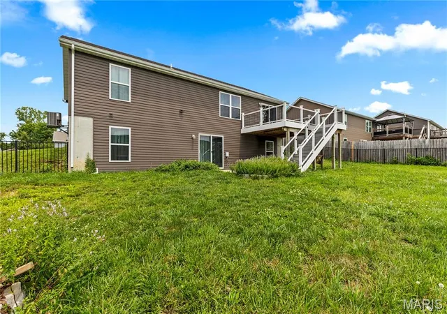 Homes for sale in Winfield, MO | 108 Linder Ln, Winfield, MO 63389 | MLS# MIS26040402