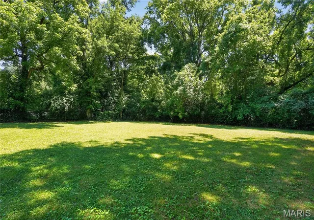 Photo 4 of Single family home for sale at 366 Suburban Ave, St Louis, MO 63135 | MLS# MIS26040405 | Listing updated on 2026-10-23