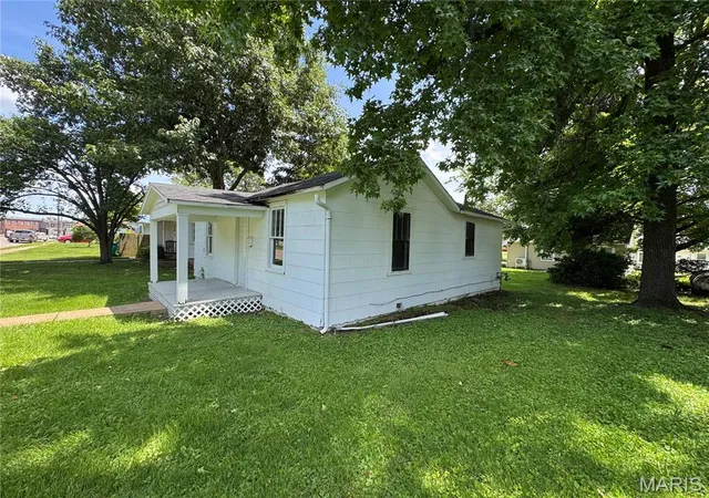 Homes for sale in Sullivan, MO | 228 Pine St, Sullivan, MO 63080 | MLS# MIS26040411