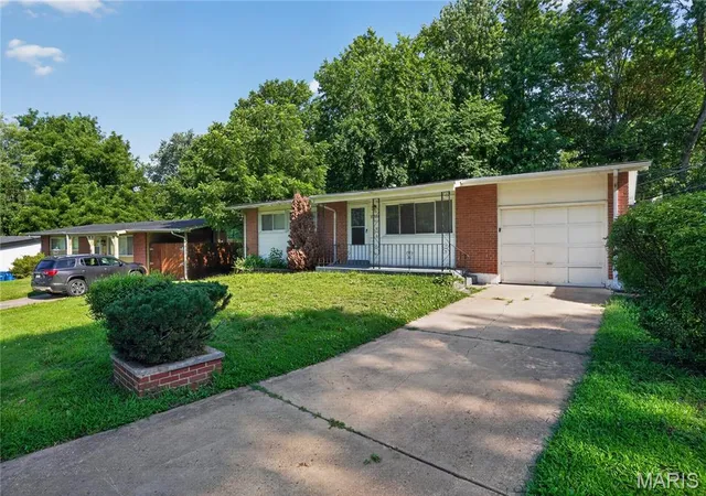 Homes for sale in St Louis, MO | 10365 Nashua Dr, St Louis, MO 63136 | MLS# MIS26040413