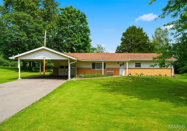 Homes for sale in Maryland Heights, MO | 12190 Mckelvey Rd, Maryland Heights, MO 63043 | MLS# MIS26040414