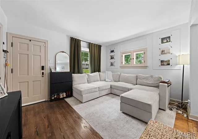 Photo 3 of Single family home for sale at 2826 Dunkirk Dr, St Louis, MO 63119 | MLS# MIS26040417 | Listing updated on 2026-09-21