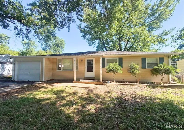 Homes for sale in Unincorporated, MO | 1419 Farmview Ave, Unincorporated, MO 63138 | MLS# MIS26040421