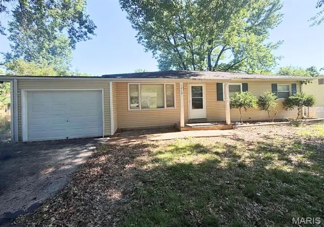 Homes for sale in Unincorporated, MO | 1419 Farmview Ave, Unincorporated, MO 63138 | MLS# MIS26040421