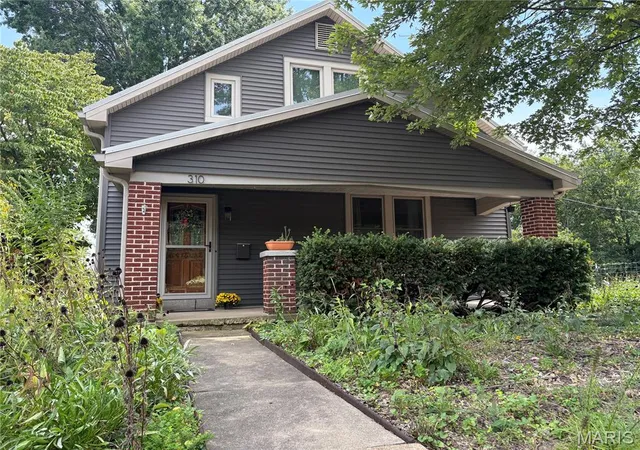 Photo 3 of Single family home for sale at 310 Hooker St, Washington, MO 63090 | MLS# MIS26040432 | Listing updated on 2026-10-07