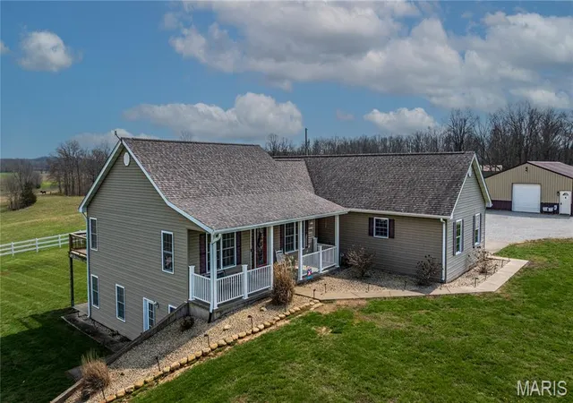 Homes for sale in Perryville, MO | 97 Pcr 522, Perryville, MO 63775 | MLS# MIS26040454