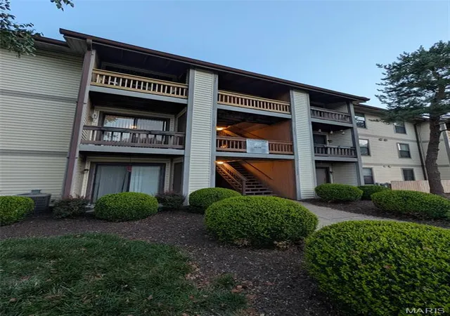 Photo 1 of Condo for sale at 1430 Summergate Pkwy #J, St Charles, MO 63303 | MLS# MIS26040462 | Listing updated on 2026-08-18